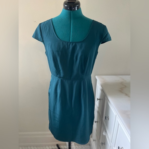 Flat Black by Pegleg NYC Dress with Cute Bow in the Back (Green, US 4) - Picture 2 of 3
